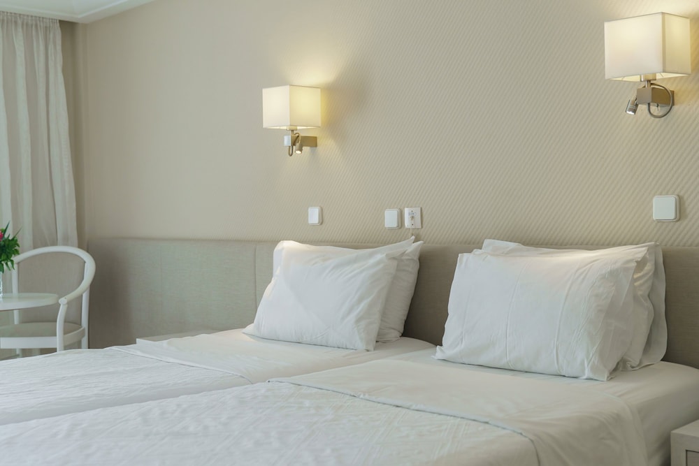 Pearl Beach Hotel — Hotel rooms in Rethymnon