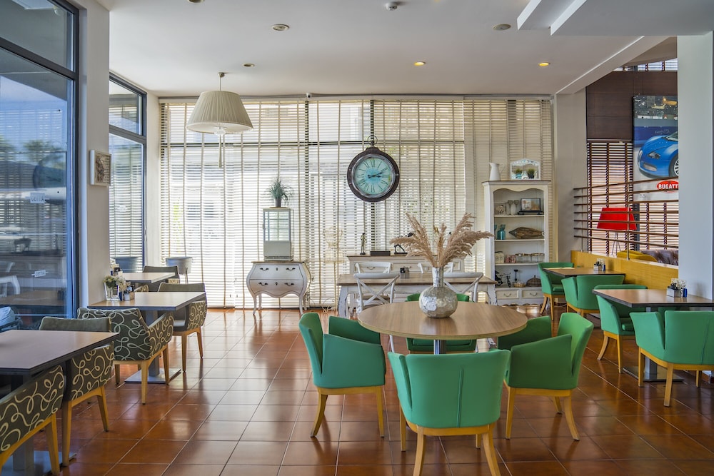 Cettia Beach Resort - Adults Only — Restaurant & bars in Marmaris, Mugla