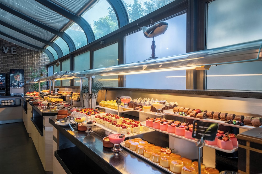 Cettia Beach Resort - Adults Only — Restaurant & bars in Marmaris, Mugla
