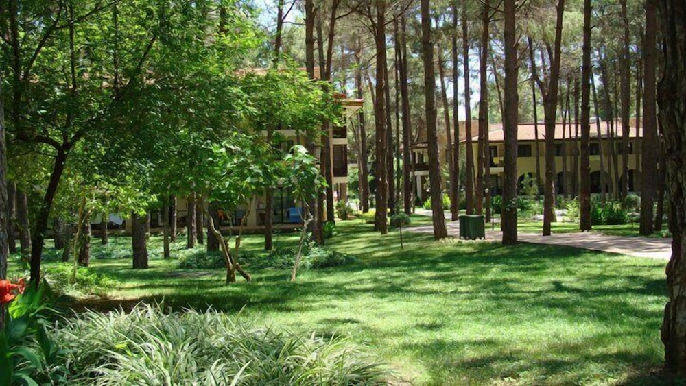 Champion Holiday Village - All Inclusive — Hotel building in Kemer