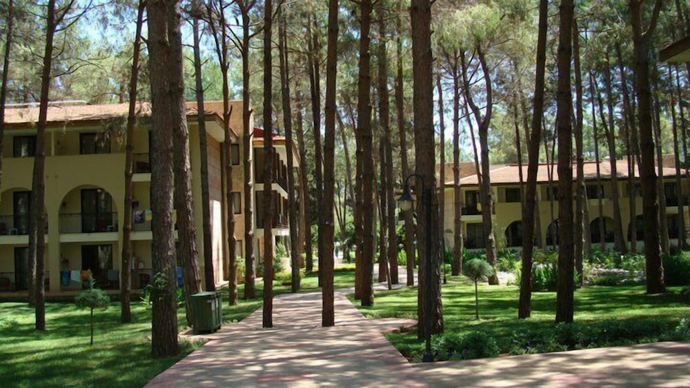 Champion Holiday Village - All Inclusive — Hotel building in Kemer