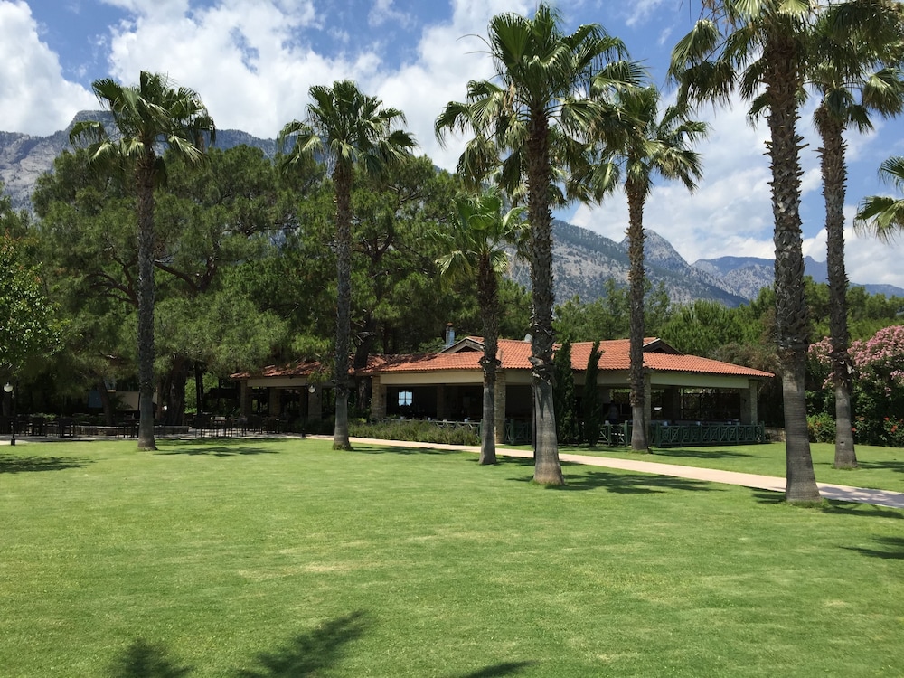 Champion Holiday Village - All Inclusive — Restaurant & bars in Kemer