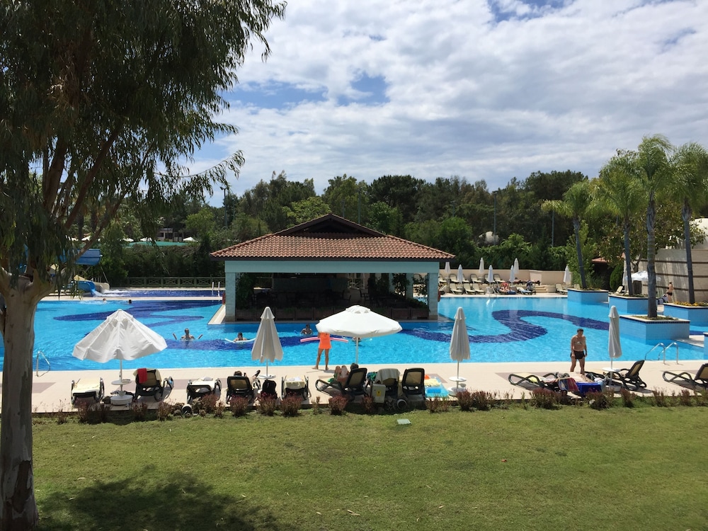 Champion Holiday Village - All Inclusive — Swimming pool in Kemer