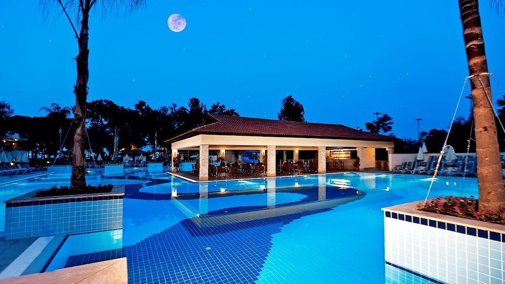 Champion Holiday Village - All Inclusive — Swimming pool in Kemer