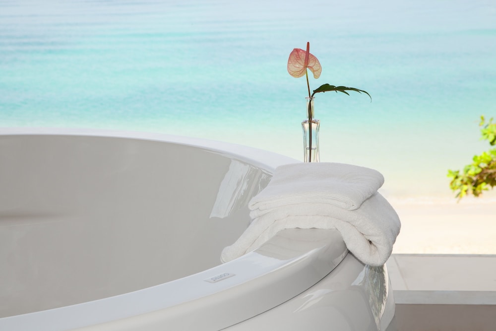 My Beach Resort Phuket — Hotel rooms in Ko Lon, Phuket Province