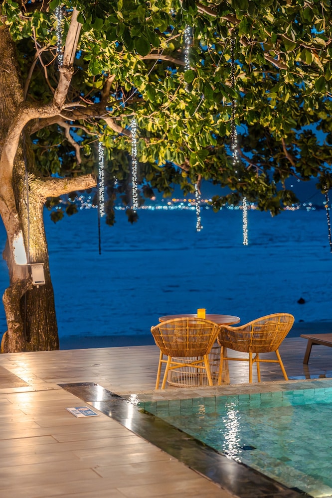 My Beach Resort Phuket — Restaurant & bars in Ko Lon, Phuket Province