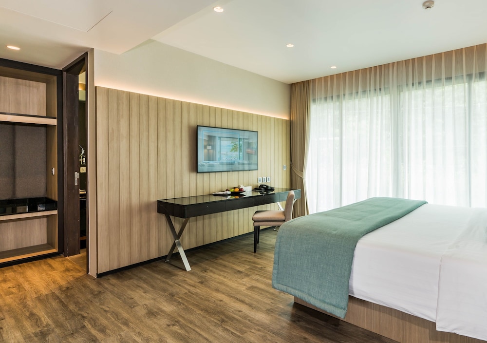 My Beach Resort Phuket — Hotel rooms in Ko Lon, Phuket Province