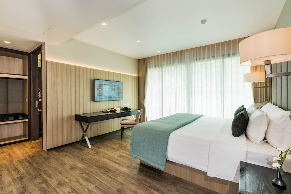 My Beach Resort Phuket — Hotel rooms in Ko Lon, Phuket Province