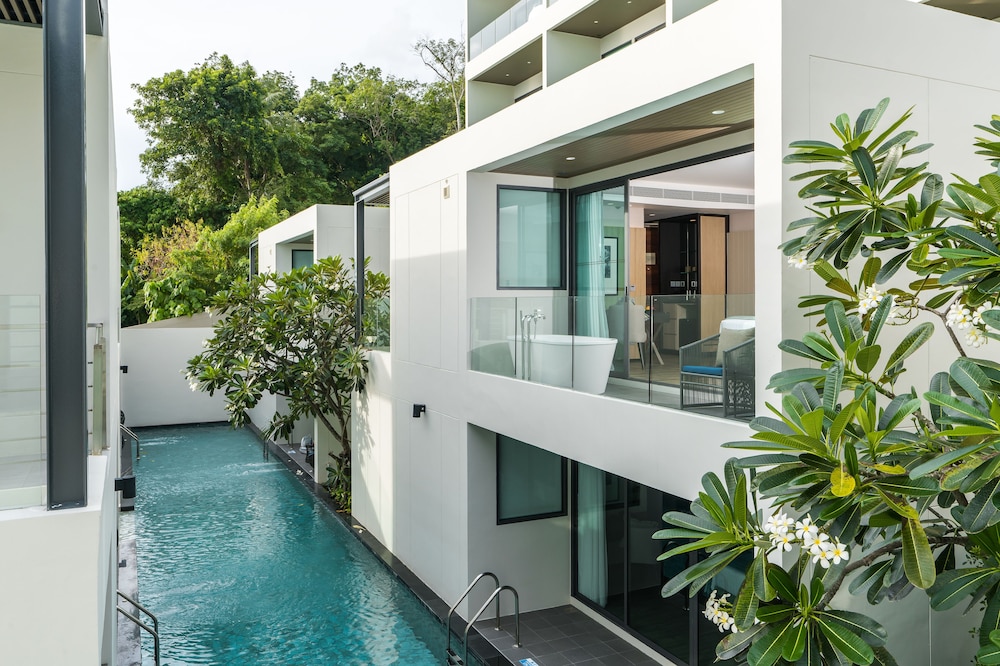 My Beach Resort Phuket — Swimming pool in Ko Lon, Phuket Province