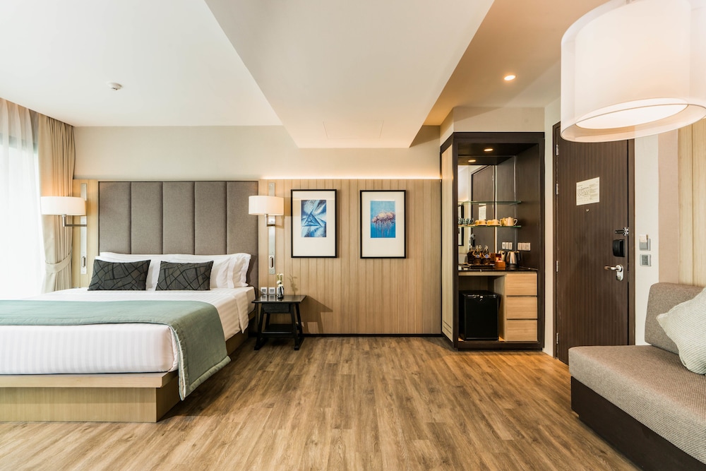 My Beach Resort Phuket — Hotel rooms in Ko Lon, Phuket Province