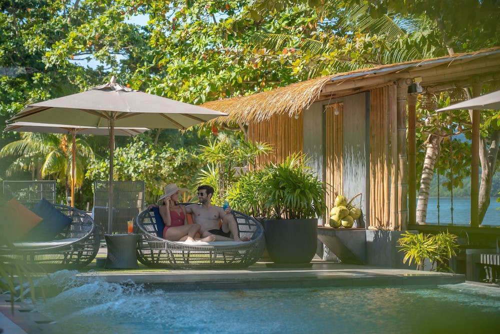 My Beach Resort Phuket — Swimming pool in Ko Lon, Phuket Province