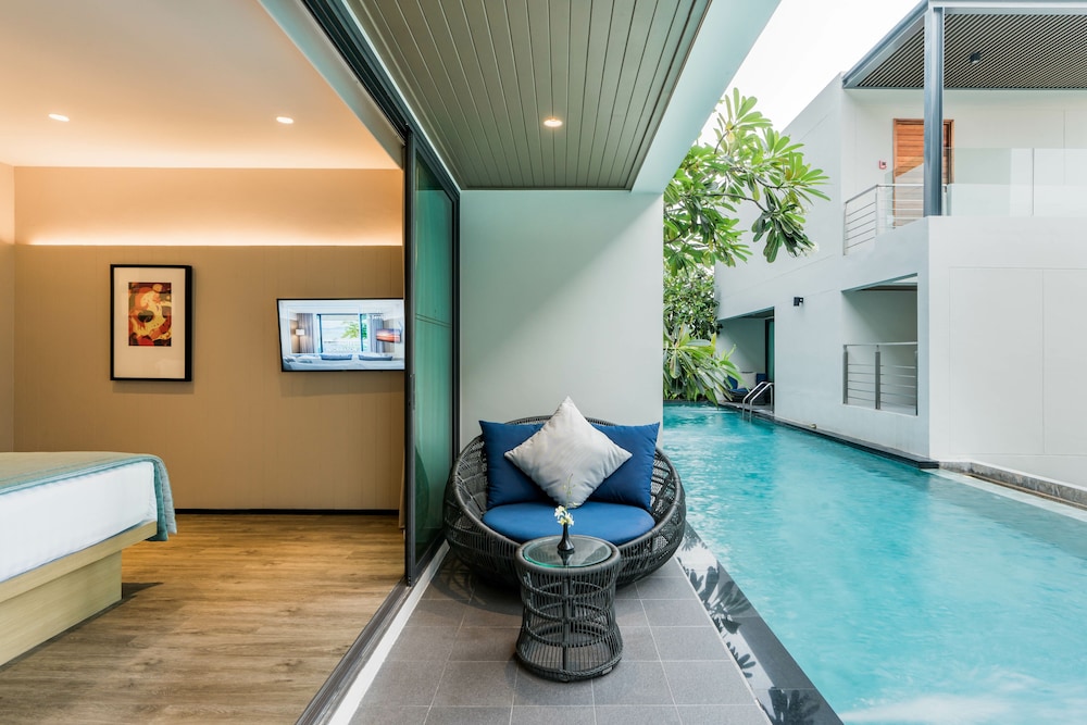 My Beach Resort Phuket — Swimming pool in Ko Lon, Phuket Province