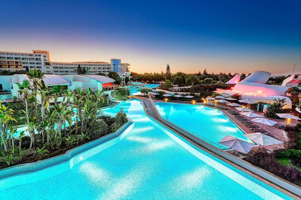 Cornelia Diamond Golf Resort & SPA - All Inclusive — Swimming pool in Belek