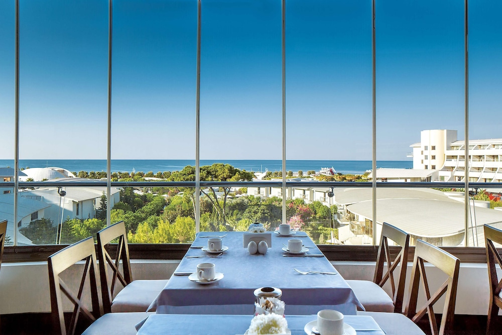 Cornelia Diamond Golf Resort & SPA - All Inclusive — Restaurant & bars in Belek