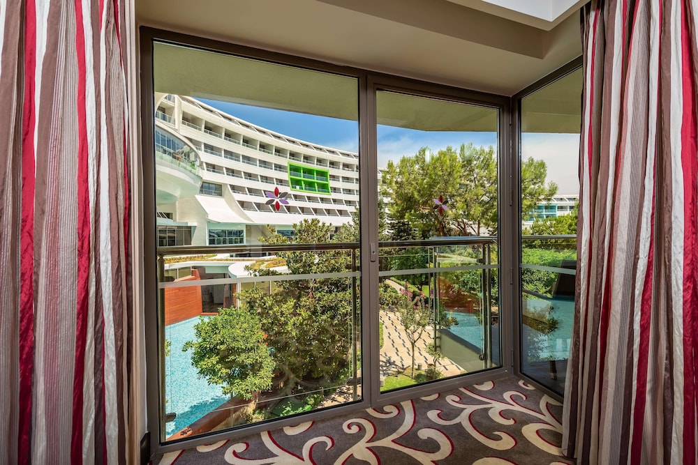 Cornelia Diamond Golf Resort & SPA - All Inclusive — Hotel rooms in Belek