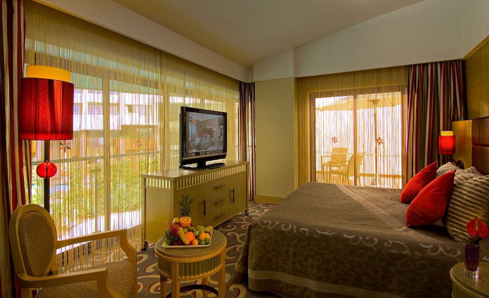 Cornelia Diamond Golf Resort & SPA - All Inclusive — Hotel rooms in Belek