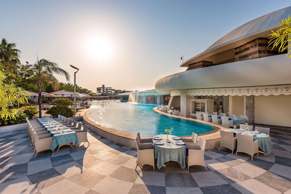 Cornelia Diamond Golf Resort & SPA - All Inclusive — Restaurant & bars in Belek