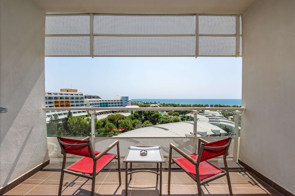 Cornelia Diamond Golf Resort & SPA - All Inclusive — Hotel rooms in Belek