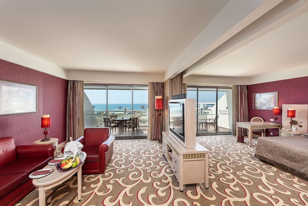 Cornelia Diamond Golf Resort & SPA - All Inclusive — Hotel rooms in Belek