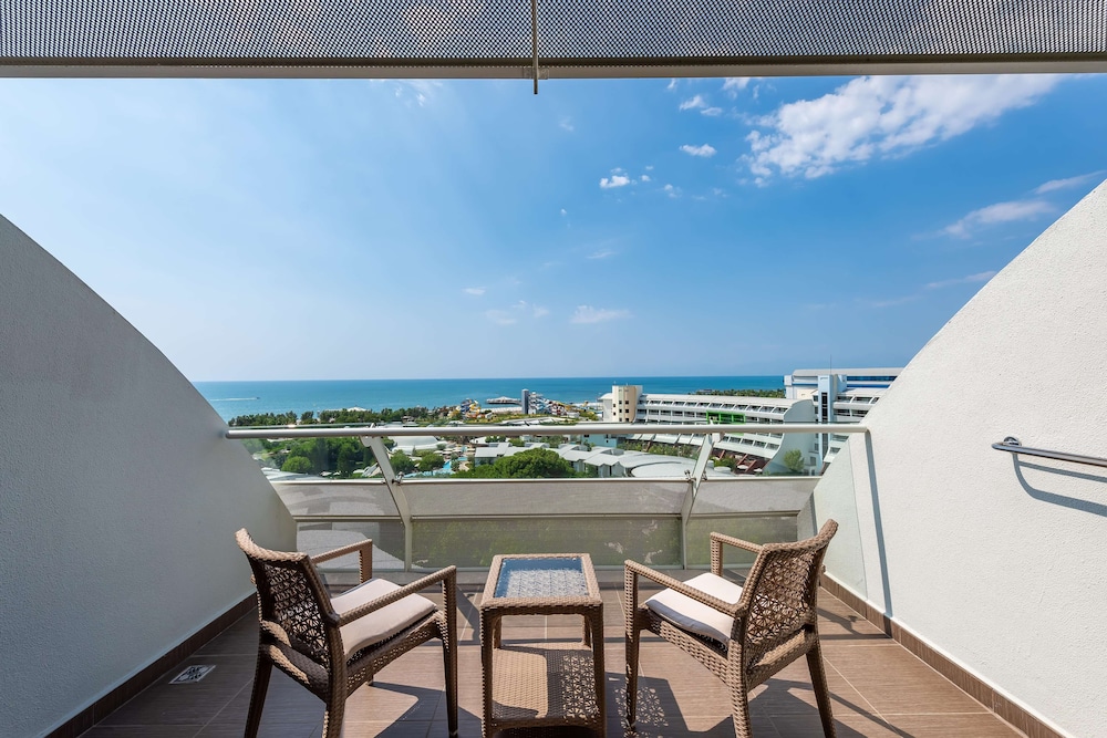 Cornelia Diamond Golf Resort & SPA - All Inclusive — Hotel rooms in Belek