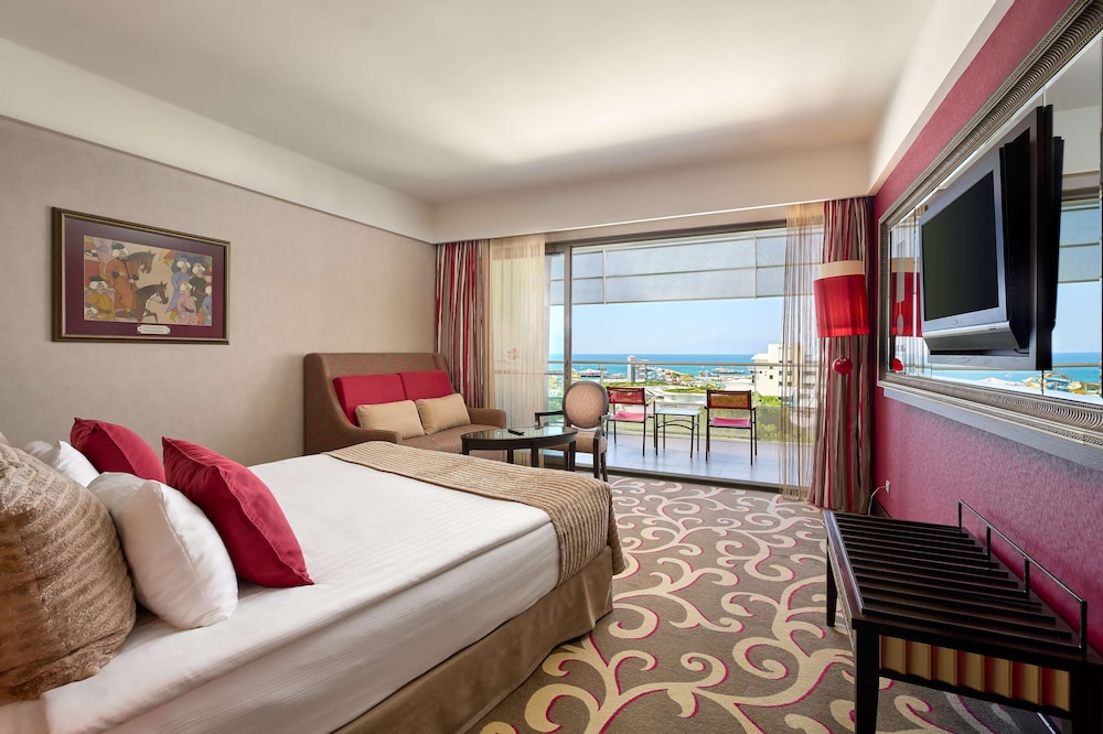 Cornelia Diamond Golf Resort & SPA - All Inclusive — Hotel rooms in Belek