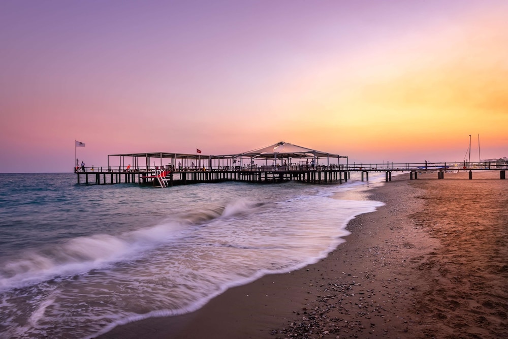 Cornelia Diamond Golf Resort & SPA - All Inclusive — Beach in Belek