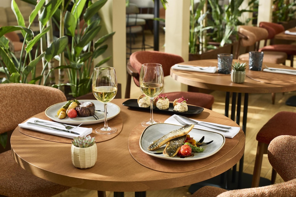 NH Collection Marbella — Restaurant & bars in Marbella, Andalusia