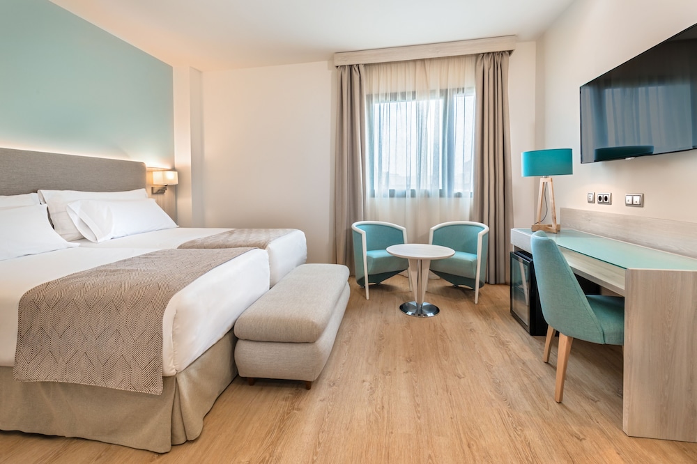 Occidental Sevilla Viapol — Hotel rooms in Seville, Andalusia