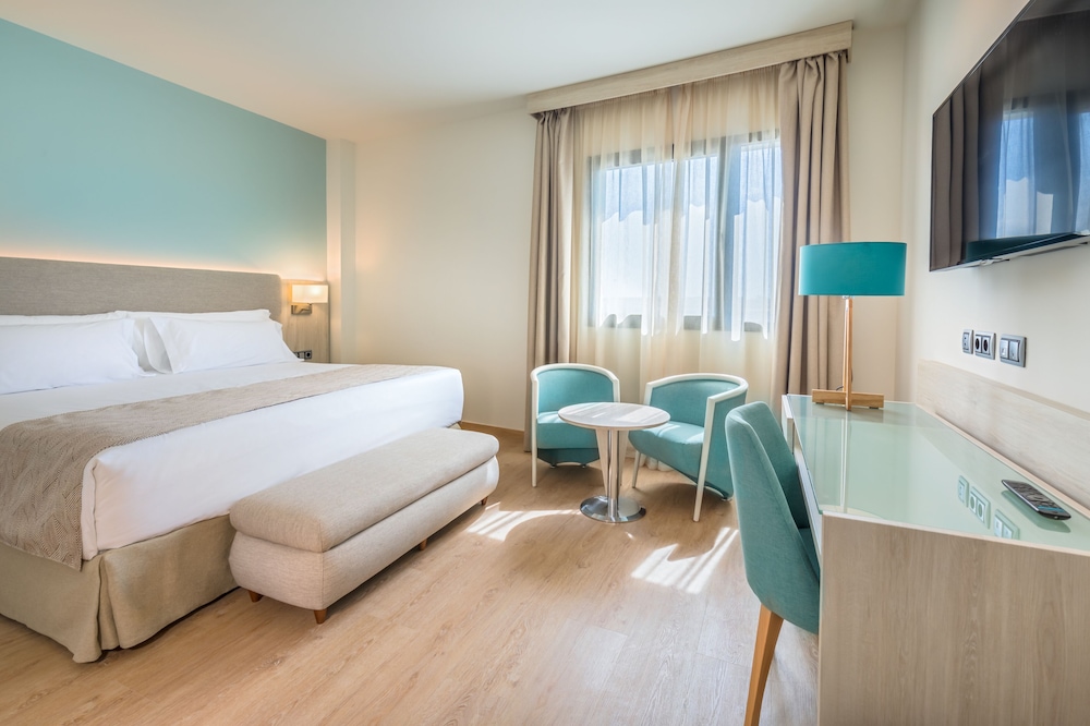 Occidental Sevilla Viapol — Hotel rooms in Seville, Andalusia