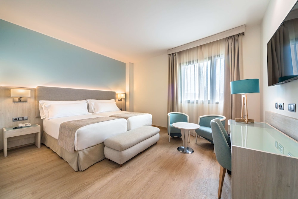Occidental Sevilla Viapol — Hotel rooms in Seville, Andalusia