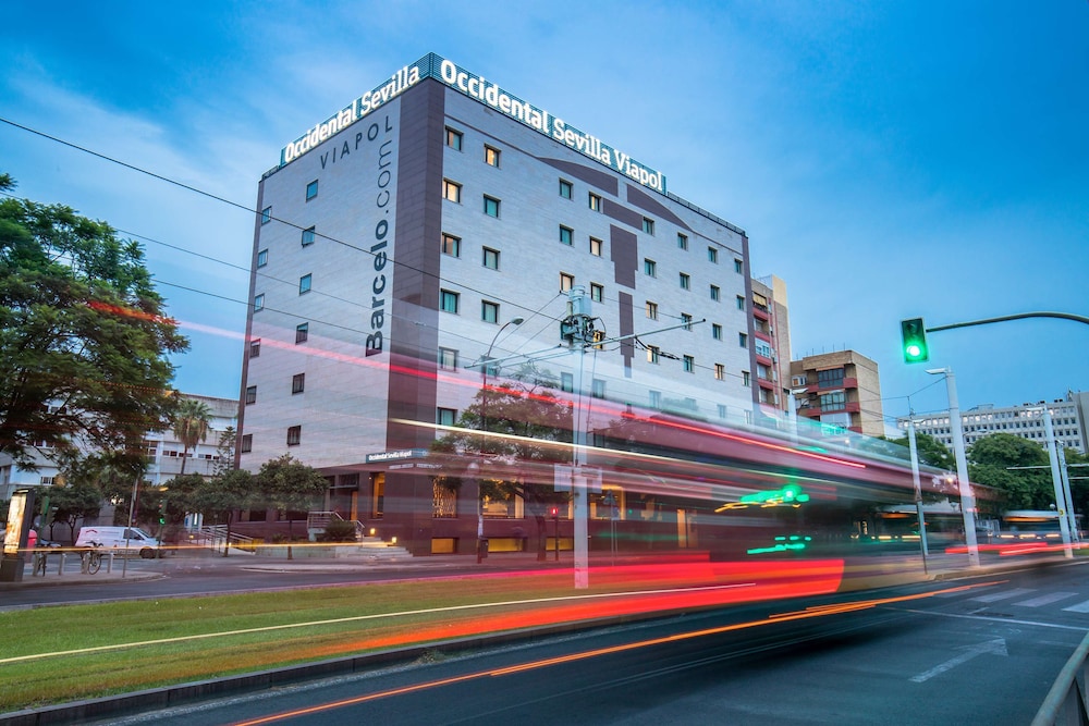 Occidental Sevilla Viapol — Hotel building in Seville, Andalusia