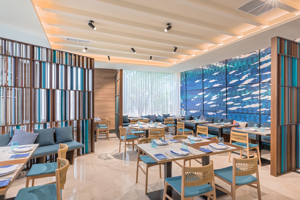 Occidental Sevilla Viapol — Restaurant & bars in Seville, Andalusia