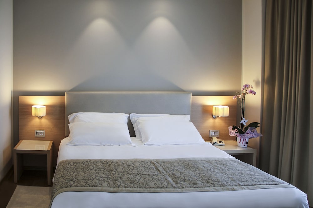 Hotel Calabona — Hotel rooms in Alghero, Sardinia