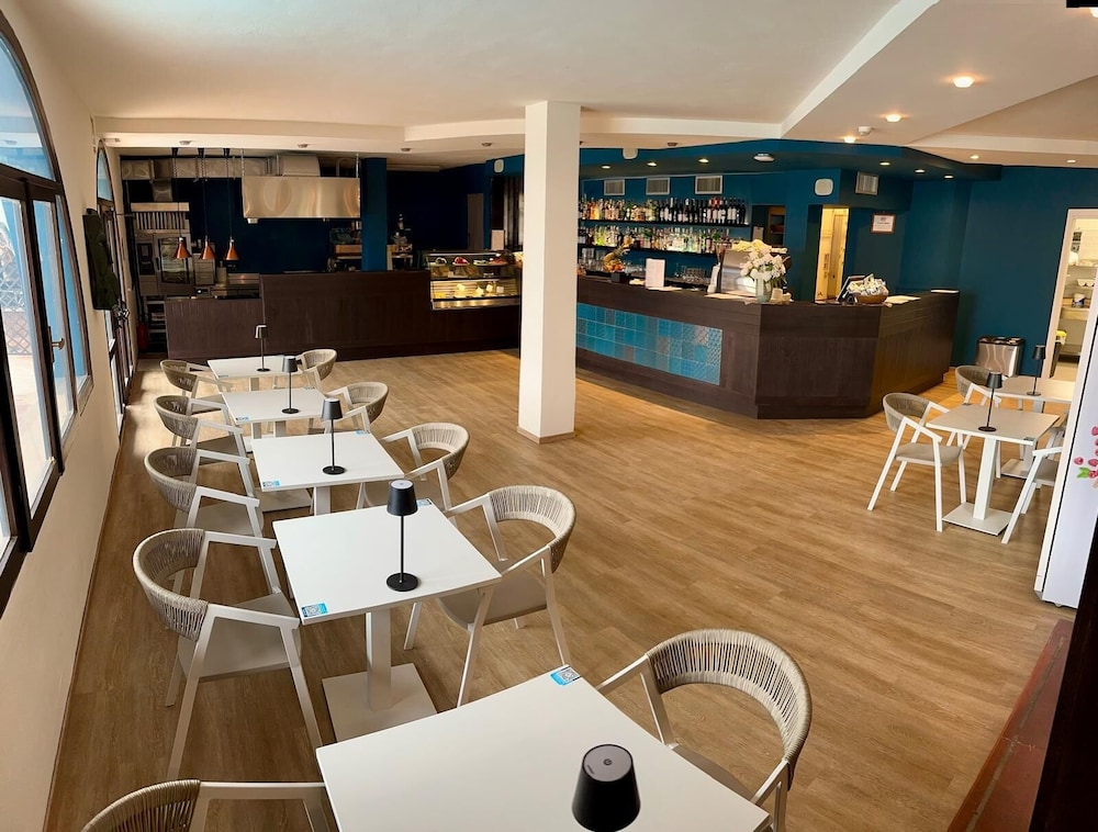 Hotel Calabona — Restaurant & bars in Alghero, Sardinia