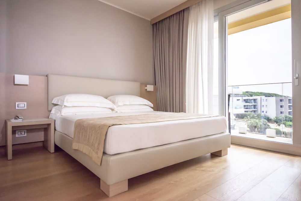 Hotel Calabona — Hotel rooms in Alghero, Sardinia