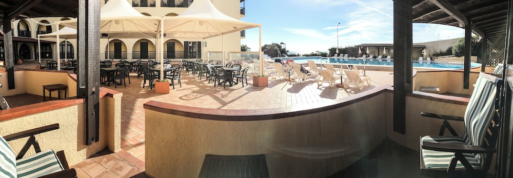 Hotel Calabona — Swimming pool in Alghero, Sardinia