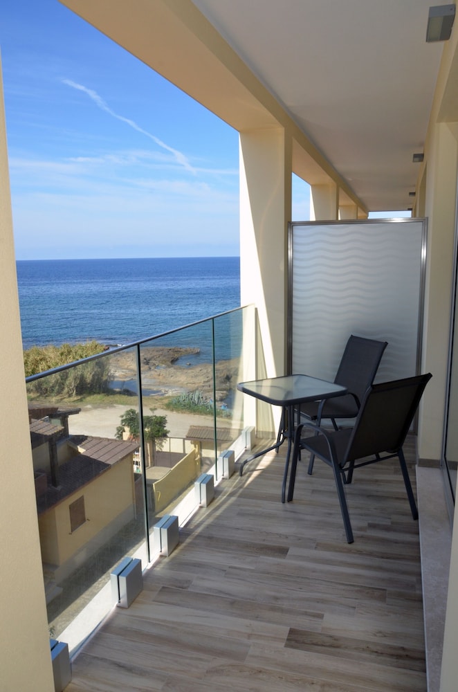 Hotel Calabona — Hotel rooms in Alghero, Sardinia
