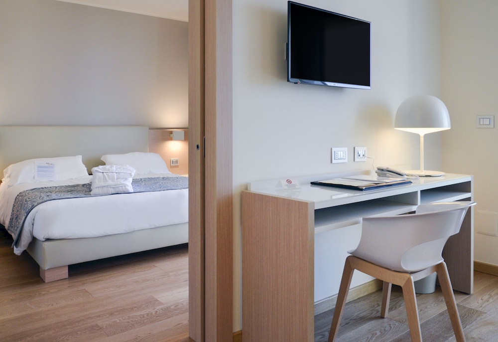 Hotel Calabona — Hotel rooms in Alghero, Sardinia