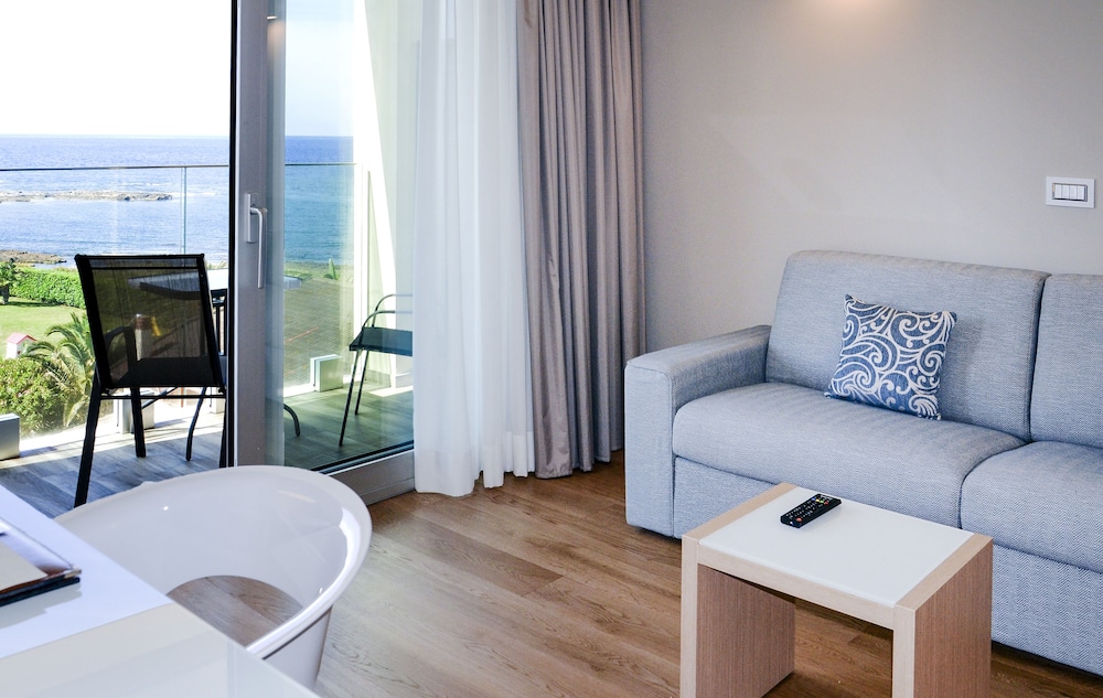 Hotel Calabona — Hotel rooms in Alghero, Sardinia