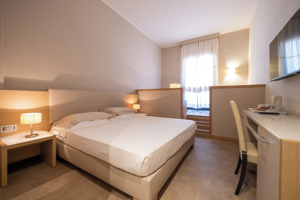 Hotel Calabona — Hotel rooms in Alghero, Sardinia
