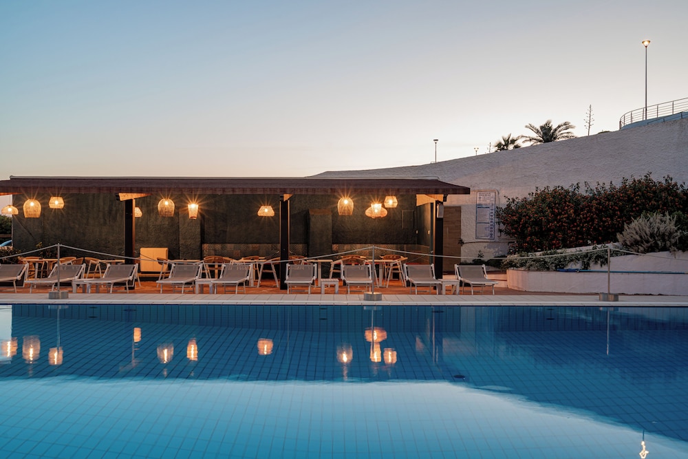 Hotel Calabona — Swimming pool in Alghero, Sardinia