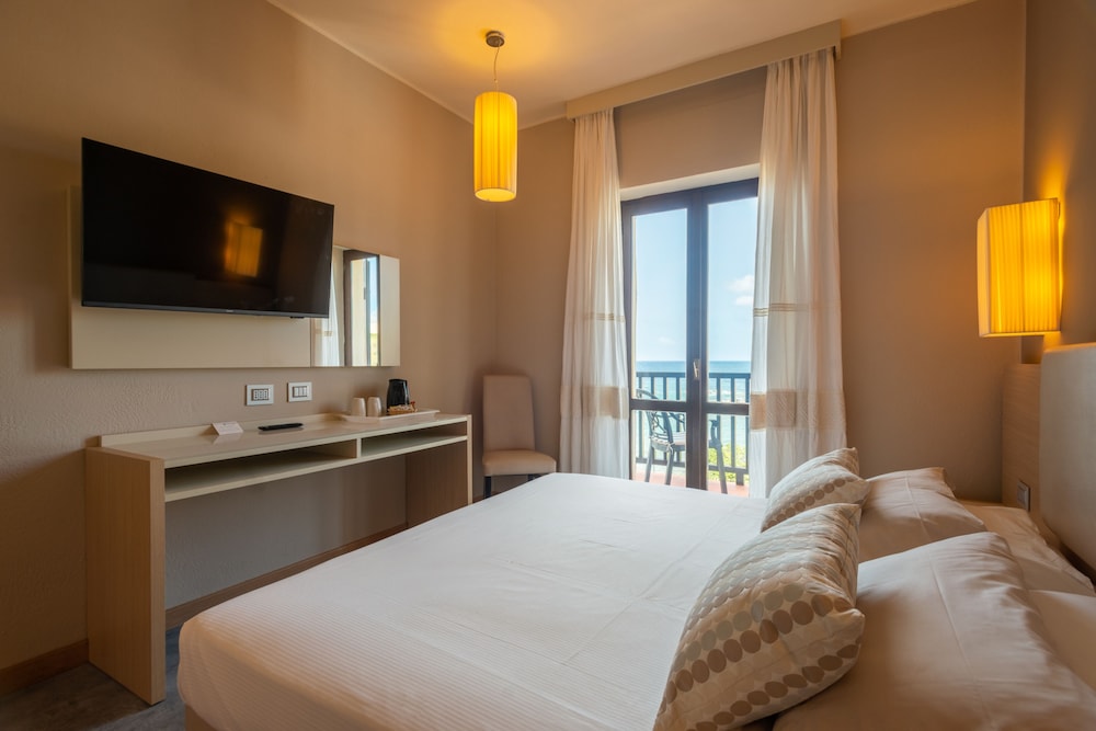 Hotel Calabona — Hotel rooms in Alghero, Sardinia