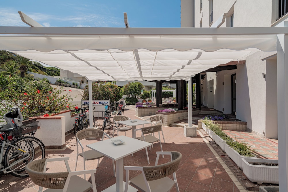 Hotel Calabona — Restaurant & bars in Alghero, Sardinia
