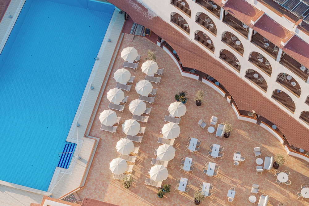 Hotel Calabona — Swimming pool in Alghero, Sardinia