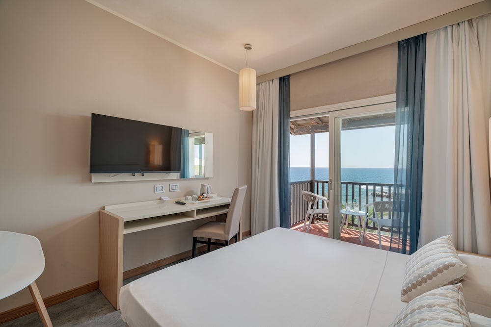 Hotel Calabona — Hotel rooms in Alghero, Sardinia