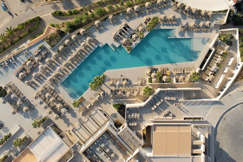 Fodele Beach & Water Park Holiday Resort - All Inclusive — Swimming pool in Fodele