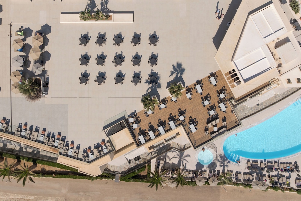 Fodele Beach & Water Park Holiday Resort - All Inclusive — Restaurant & bars in Fodele