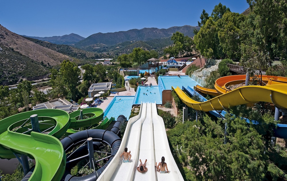 Fodele Beach & Water Park Holiday Resort - All Inclusive — Swimming pool in Fodele
