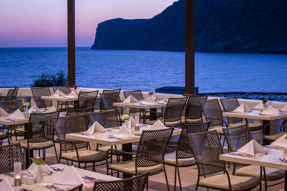 Fodele Beach & Water Park Holiday Resort - All Inclusive — Restaurant & bars in Fodele