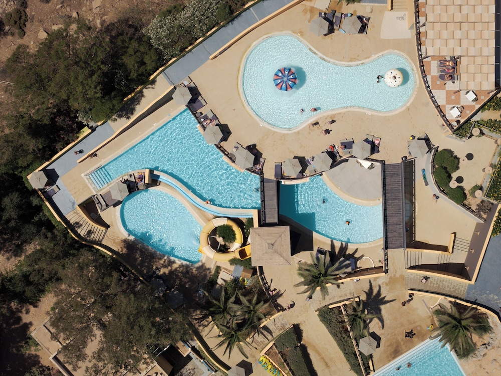 Fodele Beach & Water Park Holiday Resort - All Inclusive — Swimming pool in Fodele